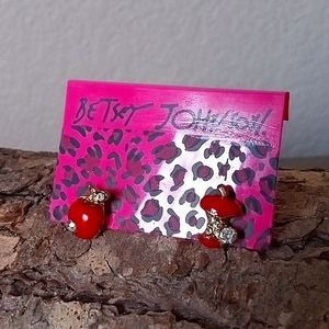 New Vintage! BETSEY JOHNSON Teacher's Pet Mismatched Apple Post Earrings.